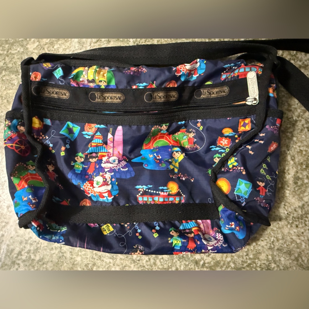 Lesportsac ⭐️ crossbody ❤️Disney collab